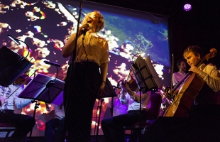 Glasshouse perform Kate Bush