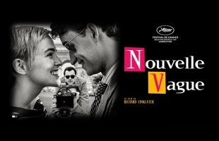 Poster for Nouvelle Vague. Zoey Deutch and Aubry Dullin, smile facing each other in the foreground, while in the background, behind a film camera Guillaume Marbeck looks at them.
